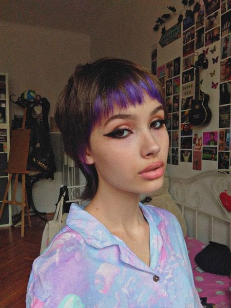 Mullet With Dyed Ends, Color Mullet Hair, Short Purple Pixie Haircut, Pink And Black Mullet, Purple Mullet Hair, Underdye Hair Short, Mullet Colored Hair, Purple Buzzcut, Mullet Hair Dye