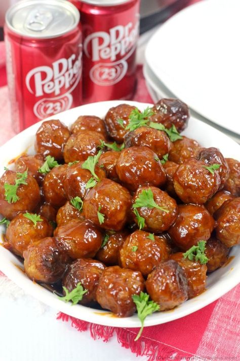 Dr Pepper Meatballs, Dr Pepper Bbq Sauce, Banana Bread Cookies, Bread Cookies, Meatball Recipes Easy, Tasty Meatballs, Crock Pot Meatballs, Meatballs Easy, Kitchen Fun