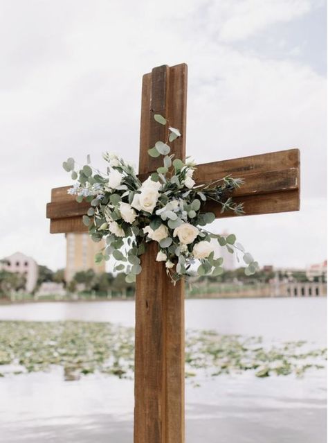 Ceremony Cross, Wedding Alters, Wedding Ceremony Ideas, Wedding Cross, Wedding Altars, Christian Wedding, Wooden Cross, Ceremony Backdrop, Chapel Wedding