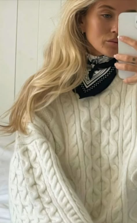 Norwegian Sweater Outfit, Cozy Sweaters Outfits, Estilo Indie, Skandinavian Fashion, Looks Street Style, Outfit Trends, Mode Inspo, Winter Mode, 가을 패션