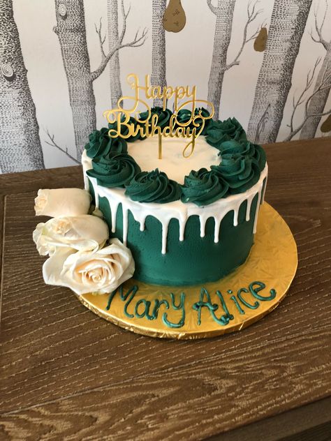 Emerald Green Birthday cake Green Birthday Cakes, Red Birthday Cakes, Nursing Cake, Inside Cake, White Birthday Cakes, 13 Birthday Cake, Gold Birthday Cake, Green Birthday, Elegant Birthday Cakes