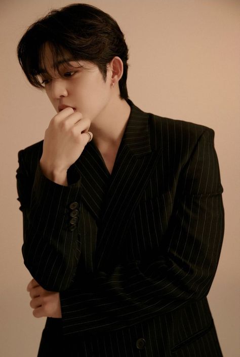 "Don't be scared babe, it'll feel good hm?" He said as he gripped my … #vampire #Vampire #amreading #books #wattpad S.coups Svt, Svt S.coups, Seventeen Leader, Choi Seungcheol, S.coups Seventeen, S Coups, Melon Music, J Pop, Fotografi Vintage