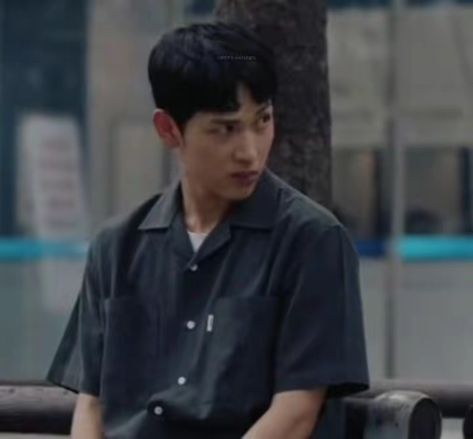 Stranger From Hell, Im Siwan, Actors Funny, Kdrama Memes, Kdrama Funny, Drama Memes, Side Eye, Japon Illustration, Reaction Face