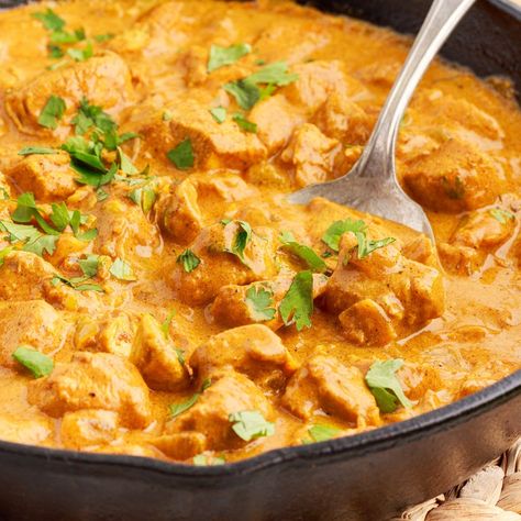 Chicken Curry with Coconut Milk Butter Chicken With Coconut Milk, Cocnut Milk, Chicken Curry With Coconut Milk, Creamy Curry Sauce, Curry With Coconut Milk, Coconut Curry Recipes, Chicken Scampi, Coconut Milk Chicken, Creamy Curry