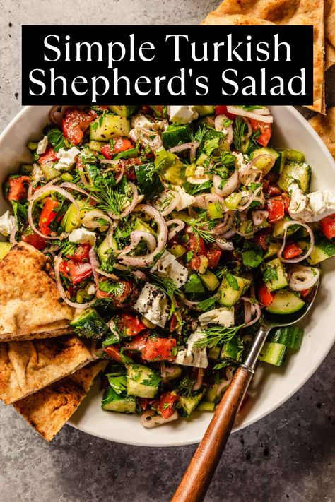 Salad With Herbs, Turkish Salad, Spicy Salad, Salad Side Dishes, Mediterranean Diet Recipes, Middle Eastern Recipes, Turkish Recipes, Mediterranean Recipes, Delicious Salads