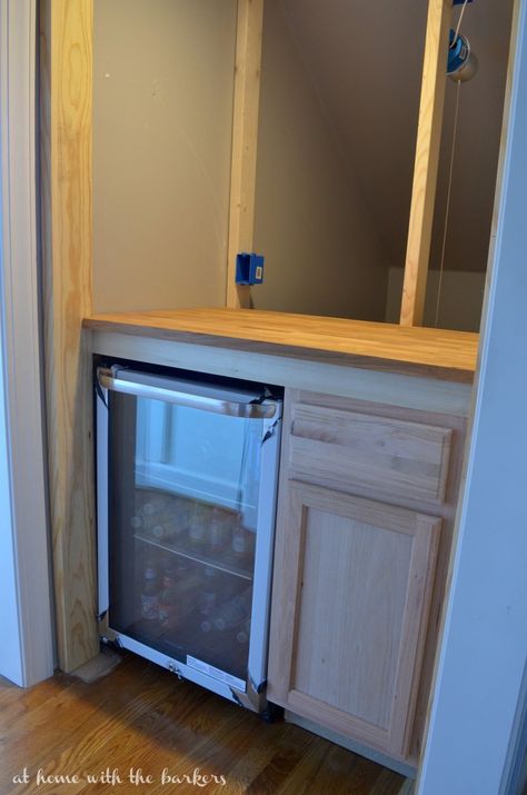 Mini Fridge Cabinet Diy, Cabinet For Mini Fridge, Diy Beverage Bar, Beverage Bars, Mini Fridge Cabinet, Fridge Cabinet, Wine Closet, Closet Bar, Cabinet Diy