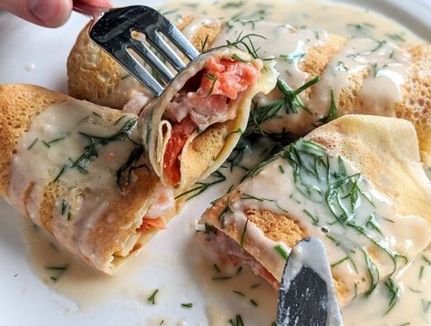 Salmon Crepes, Crepes Recipe Breakfast, Crepe Bar, Dill Sauce For Salmon, Fancy Brunch, Lemon Dill Sauce, Asian Side Dishes, Dill Salmon, Crepe Recipe