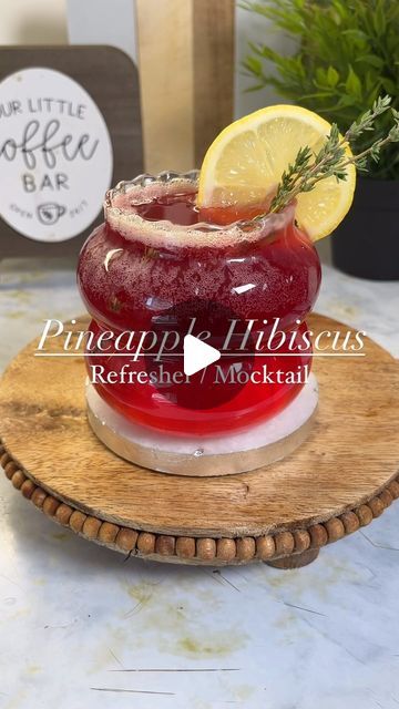 Mocktails & Recipes on Instagram: "Pineapple Hibiscus Mocktail!   - Fresh pineapple  - Mint leaves  - Fresh lemon juice  - Light agave syrup (sweetener) - Hibiscus tea - Lemon seltzer water   Simple and delicious! Perfect for a summer refresher. Information on tools and recipes found on my Amazon store and the link on my bio #homemade #homemadefood #drinks #drink #drinklocal #mocktail #mocktailrecipe #receitas #recipes #recipe #cocktails #hibiscus #tea #refresh #refreshing #summer #summervibes #summerdrinks" Pineapple Sweet Tea, Hibiscus Mocktail, Mocktails Recipes, Recipes Pineapple, Hibiscus Drink, Pineapple Tea, Pineapple Mint, Health Drinks, Seltzer Water