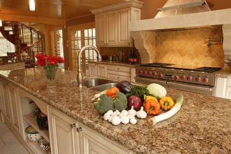 giallo fiorito granite - Google Search Cloud White Trim, Kitchen Hearth Room, Giallo Ornamental Granite, Natural Stone Backsplash, Kitchen Cupboards Paint, Kitchens Ideas, House Updates, Stone Backsplash, Kitchen And Bath Remodeling