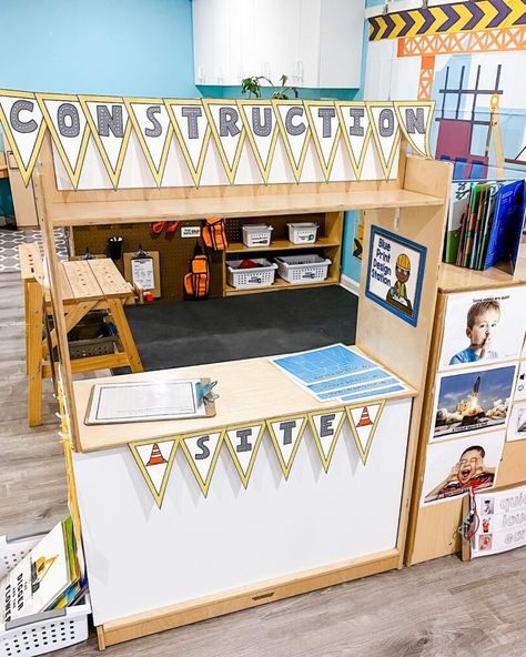 This Construction Site dramatic play unit is perfect when learning about construction and community helpers! 🦺 It is also great for bringing dramatic play to a new area of the classroom. Would you like a link to the Construction Site Dramatic Play labels? Comment "BUILD" for the link! https://www.teacherspayteachers.com/Product/Construction-Site-Dramatic-Play-7836611 #preschoolclassroom #prekindergarten #preschool #preschoolteacher #classroomtour #PreKTeachers #PlayBasedLearning #EarlyChil...