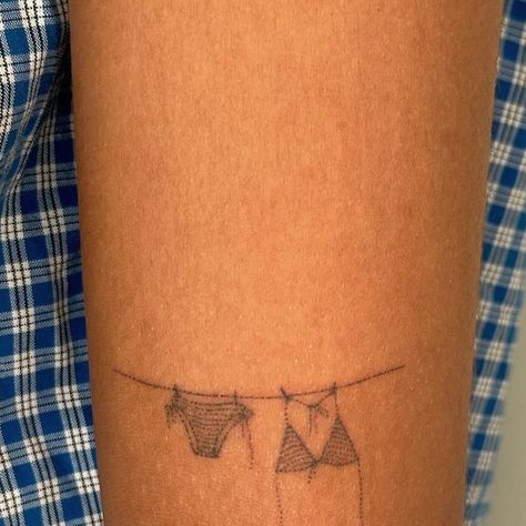 max lilien 🤠 on Instagram: "👙 from my most recent flash - - - #stickandpoke #stickandpoketattoo #handpoke #handpoketattoo #tattoo #smalltattoo #daintytattoo #finelinetattoo" Rush Tattoo, Brown Tattoo Ink, Funky Tattoos, Handpoke Tattoo, Small Flower Tattoos, Hand Poked Tattoo, Poke Tattoo, Dainty Tattoos, Subtle Tattoos