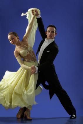 Foxtrot Dance, American Dance, Fabulous Fox, Ballroom Dancer, So You Think You Can Dance, Ballroom Dance Latin, Dance Teachers, Tango Dance, Ballroom Dancing