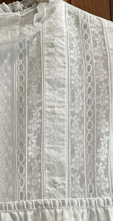 18th Century Petticoat, Heirloom Stitching, Blessing Gown, Baby Heirloom, Heirloom Dresses, Scissor Case, Sewing School, Lace Dress Vintage, Christening Dress