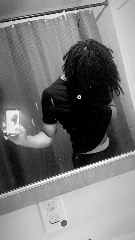 Emo Black Boy, Fake Boyfriend Pictures Facetime, Studs With Dreads, Pretty Dreads, Black Dreads, Fine Studs, Cute Dreads, Dreadlock Hairstyles For Men, Black Dude