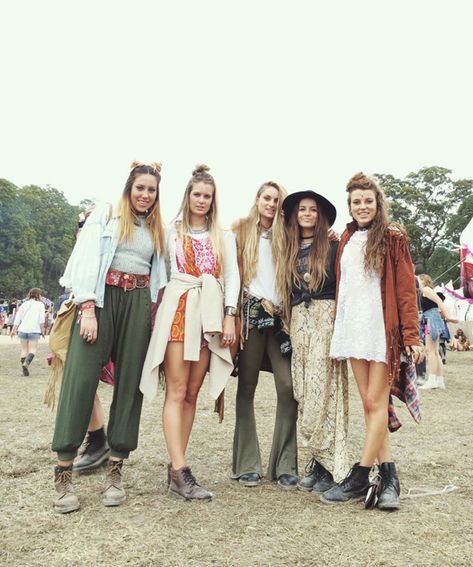 Festival Fashion At Splendour In The Grass | Free People Blog #freepeople Splendor In The Grass Festival, Artsy Clothes, Island Outfits, Festival Skirt, Festival Mode, Festival Attire, Festival Inspo, Festival Ideas, Splendour In The Grass