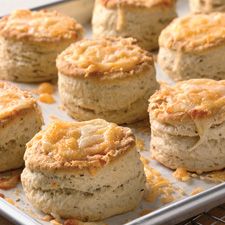 Bakewell Cream Biscuits...easy and perfect every time. I use shortening instead of butter. (Grammie uses this recipe!) Cream Biscuits Recipe, Cream Cheese Biscuits, Chocolate Chip Biscuits, Sourdough Biscuits, King Arthur Gluten Free, Shortcake Biscuits, Frozen Biscuits, Sourdough Sandwich, Gluten Free Biscuits