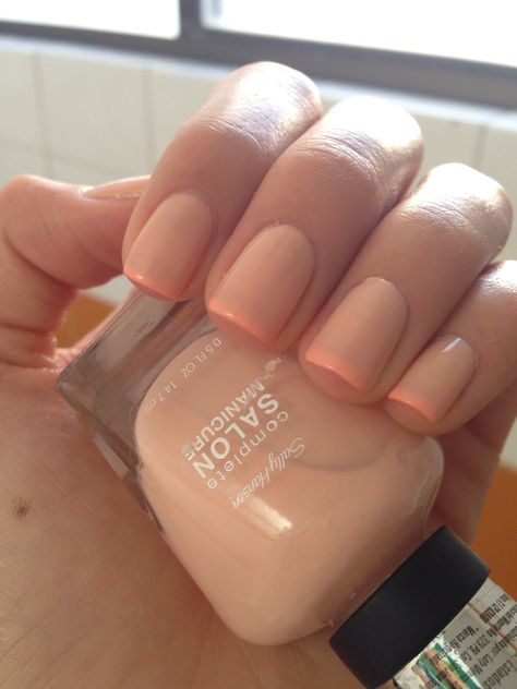 Peach Nail French Tips, Micro French Nails Color, Peach Manicure Ideas, Peach French Nails, Peach French Tips, Nude Peach Nails, Peach French Tip Nails, Summer Peach Nails, Peach Manicure