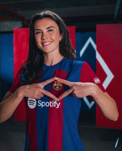 Spain Women, Barca Players, Soccer Girlfriend, Ingrid Engen, Soccer Goals, Female Soccer, Lionel Messi Barcelona, Female Soccer Players, Barcelona Soccer