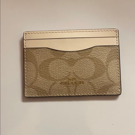 Coach Card Holder Nwot Card Holder Coach, Coach Card Case, 22 Bday, Coach Card Holder, Wishlist Christmas, Gift Inspo, Pinterest Ideas, Tween Outfits, Coach Accessories