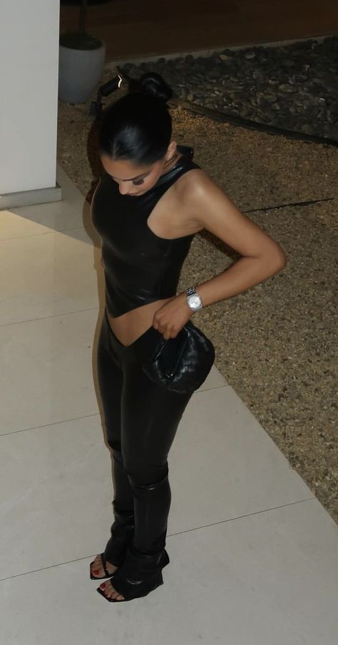 Classy Club Outfits, Heaven Clothes, Night Out Outfit Clubwear, Amaya Colon, Outfit Black Women, Club Fits, Swag Girl Style, Wearing All Black, Evening Outfits