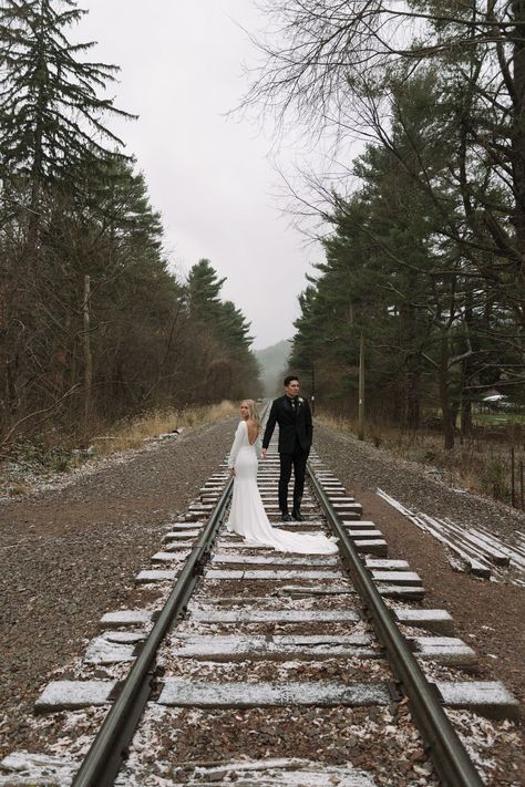 Engagement Photos On Railroad Tracks, Train Track Wedding Photos, Devils Lake Engagement Photos, Train Wedding Photos, Train Track Photoshoot, Abandoned Train Tracks, Wisconsin Elopement, Chicago Photoshoot, Eloped Wedding