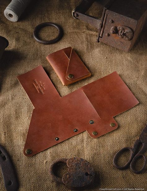 Diy En Cuir, Slim Wallet Men, Leather Wallet Pattern, Wallet Design, Minimalist Leather Wallet, Horse Crafts, Leather Diy Crafts, Red Wallet, Wallet For Men