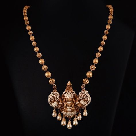 Temple jewellery latest gold collection #templejewellery #goldcollection #goldideas #templegoldcollection Gundla Mala, Dollar Chain, Haaram Designs, Vummidi Bangaru Jewellers, Ganesha Pendant, Temple Jewelry Necklace, Diamond Solitaire Pendant, Antique Gold Jewelry Indian, Gold Necklace Indian