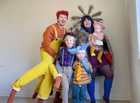 A group of five people in homemade costumes from the children’s show Tumbleleaf. Tumble Leaf, Fox Costume, Family Costumes, The Chicken, The Fox, Crab, Fig, Lincoln, Fox