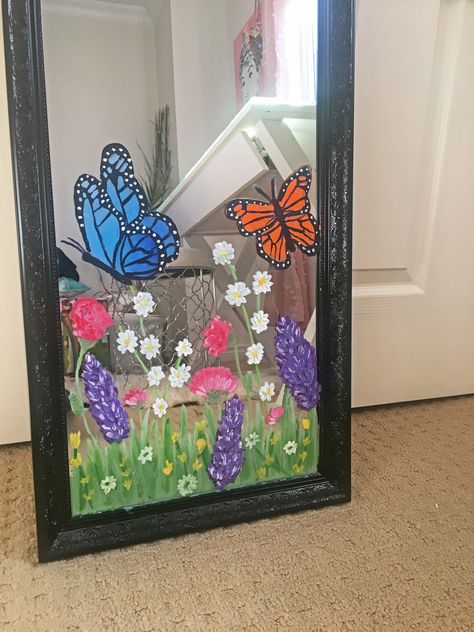 #mirrorpainting #butterfly #roomdecor #diy Butterfly Mirror Painting, Rectangle Mirror Painting Ideas, Long Mirror Painting Ideas, Ideas Para Pintar Espejos, Mirror Painting Ideas, Painted Mirrors, Painted Mirror Art, Window Paint, Butterfly Mirror