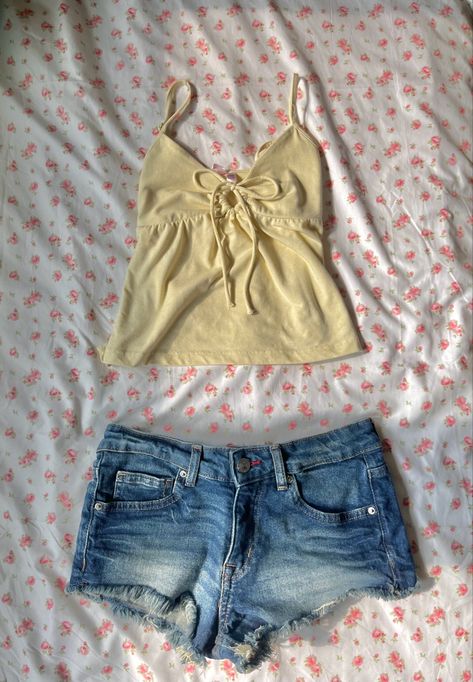 2000s Fashion Summer, Y2k Summer Aesthetic, Downtown Outfits, Summer Fits, Simple Trendy Outfits, Closet Fashion, Cute Everyday Outfits, Really Cute Outfits, Low Waisted