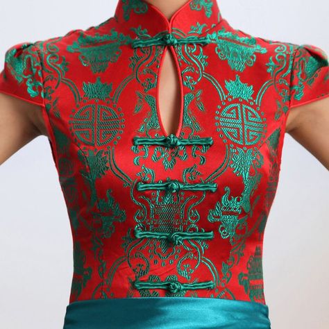 Red Contrast Color, Red Chinese Dress, Cheongsam Wedding, Detail Couture, Modern Qipao, Chinese Style Dress, Red Wedding Dresses, Trendy Wedding Dresses, Cheongsam Dress