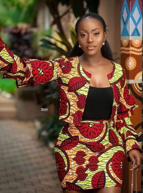 Ankara Skirt Styles, African Ladies, Ankara Clothing, Blazer Pattern, African Outfits, 2piece Outfits, Short African Dresses, Ankara Gown Styles, African Wedding Dress