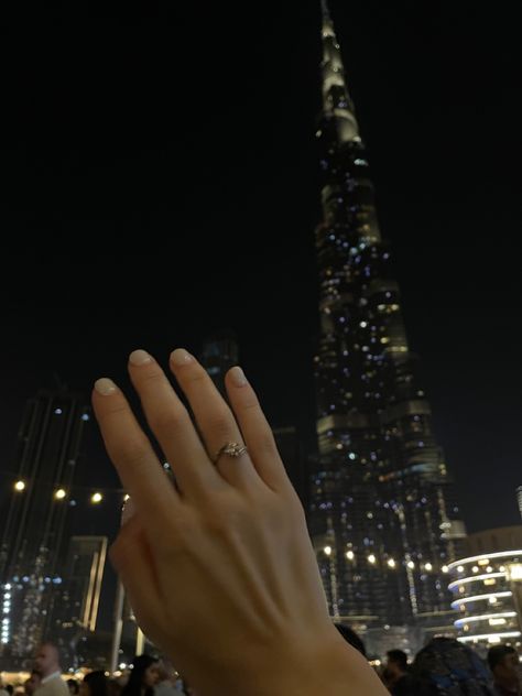 marriage proposal in Dubai. burj khalifa. Dubai Proposal, Best Places In Dubai, Dubai Burj Khalifa, Dubai Trip, Marriage Proposal, Dubai Travel, Marriage Proposals, Couples In Love, Burj Khalifa