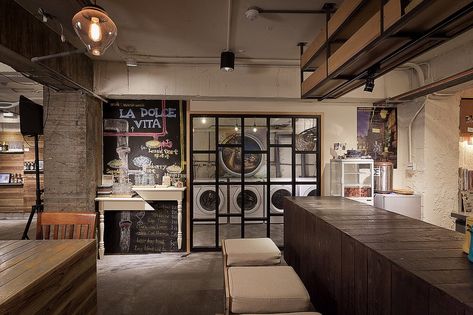 Wash Coffee – Combination of Food, Laundry, Art, and People Laundromat Business, Bar Deco, Laundry Art, Laundry Business, Coin Laundry, Laundry Shop, Laundry Design, Coffee Shop Design, Retail Store Design