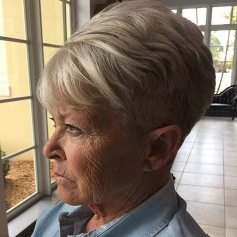 older women's short undercut haircut Popular Haircuts, Natural Hair Styles Easy, Haircut For Older Women, Short Hair Older Women, Short Hair Styles Pixie, Short Pixie, Hairstyles For Women, Older Women Hairstyles, Cool Haircuts