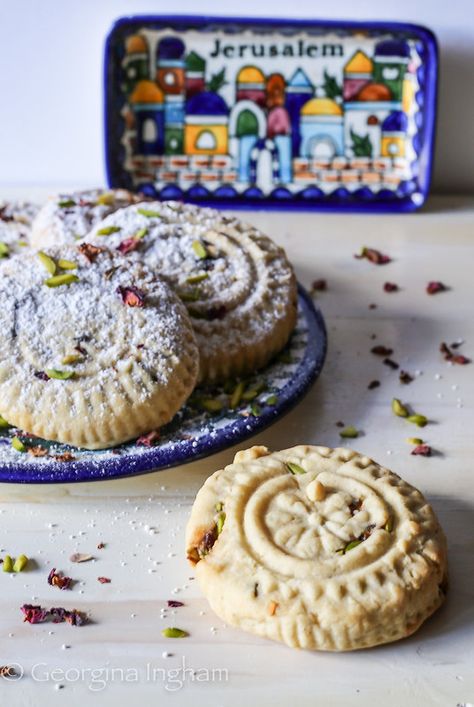 Georgina Ingham | Culinary Travels Photograph Intricately Decorated Arabic Maamul Cookies Chopped Liver, Mazel Tov, Elegant Desserts, Cookie Crumbs, Best Cookie Recipes, Easy Cooking Recipes, Middle Eastern Recipes, Homemade Cookies, Afternoon Snacks