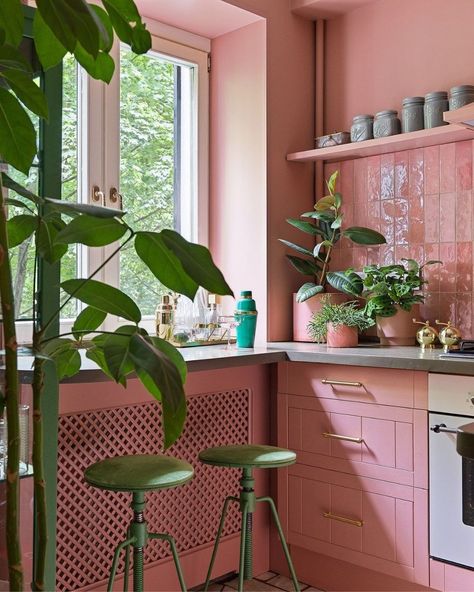 15 Gorgeous Pink Kitchen Design Ideas Barbie Would Approve Of Pink Kitchen Designs, Colorful Rooms, Pink Living Room, Pastel Room, Pink Kitchen, House Paint, Pink Houses, Kitchen Reno, Pink Walls