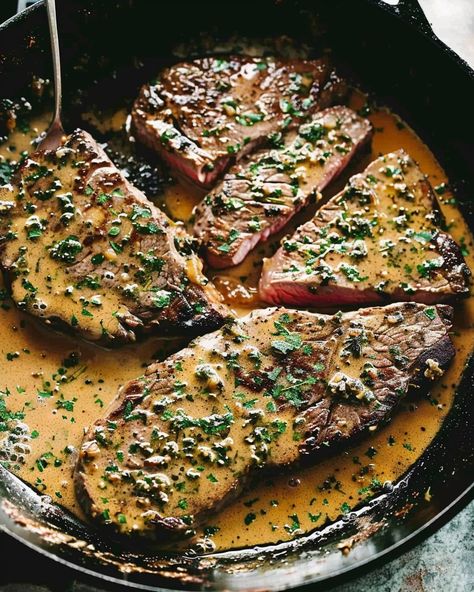 Sizzling Sirloin Steaks with a decadent Bourbon Sauce, perfect for your next dinner party or a cozy night in! Visit website for full recipe at https://northeastnosh.com/f/sirloin-steaks-with-bourbon-sauce #northeastnosh #steaknight #bourbonsauce #sirloinsteak #gourmetdinner #foodie #homemade #easyrecipes #delicious #dinnerideas #weeknightdinner #tasty #meatlover #comfortfood #foodstagram #instafood Sirloin Recipes, Gourmet Steak, Bourbon Steak, Beef Skillet, Bourbon Sauce, Top Sirloin Steak, Brunch Desserts, Main Entrees, Beef Sirloin