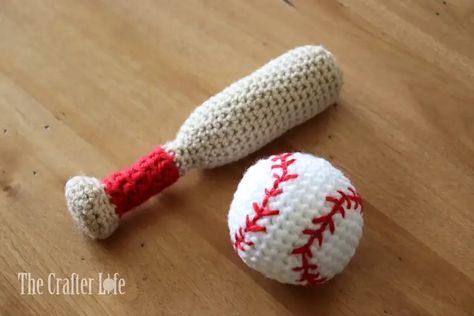 Baseball Coasters Crochet, Crocheted Baseball Pattern, Crochet Baseball Bat Free Pattern, Crochet Baseball Free Pattern, Crochet Softball Pattern, Atlanta Braves Crochet Pattern, Crochet Stitch Markers Diy, Sports Crochet Patterns, Crochet Baseball Pattern