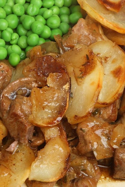 Lancashire Hotpot, Lancashire Hot Pot, Slow Cooker Stew Recipes, Lamb Casserole, Lamb Stew Recipes, Hot Pot Recipe, Beef Ribs Recipe, Recipes By Ingredients, Slow Cooker Lamb