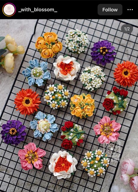 Wedding Shower Cupcakes, Wildflower Birthday Party, Flower Boquet, Buttercream Flower Cake, Creative Snacks, Cupcake Cake Designs, Floral Cupcakes, Beautiful Cupcakes, Flower Cupcakes