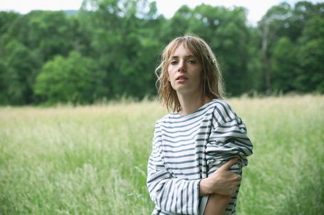 daily maya hawke🍁 on Twitter: "NEW/OLD MOSS PHOTO SHOOT! https://t.co/YwndkoeX8t" / Twitter Maya Hawke Photoshoot, Maya Hawk, Bad Case Of Stripes, Maya Hawke, Stranger Things Actors, My Crush, Pretty Woman, Amazing Women, Pretty People