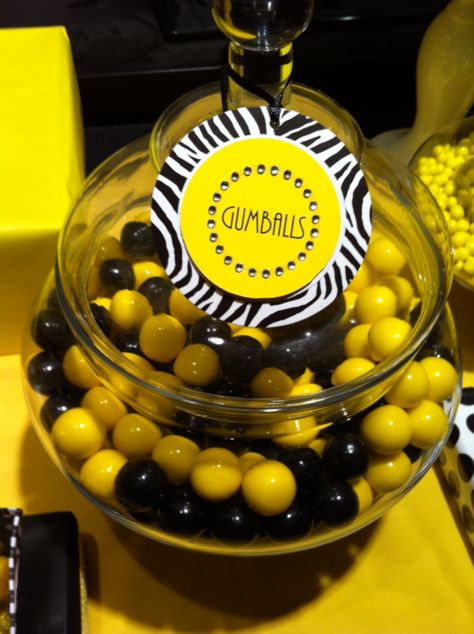 black and yellow gum balls for candy buffet table. Yellow Candy Buffet, Hello Kitty Batman, Baby Boy Batman, Batman Theme Party, Super Hero Party Ideas, Hero Party Ideas, Grade 8 Grad, Candy Buffet Table, Candy Bar Ideas