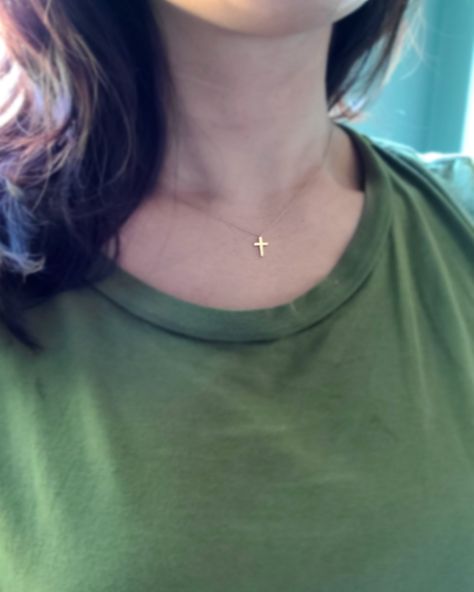 Small Gold Cross Pendant, Small Gold Cross Necklace, Jesus Accessories, Cross Necklace Womens, Gold Cross Necklace For Women, Simple Cross Necklace, Cross Pendant Necklace Woman, Cross Pendant Diamond, White Gold Cross Necklace