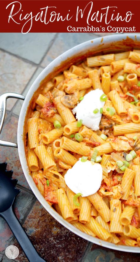 Rigatoni Martino (Carrabba's Copycat) made with pasta, sun dried tomatoes, grilled chicken & mushrooms in a tomato cream sauce. #pasta #carrabbas #copycat Carrabas Rigatoni Martino, Carabas Recipes Copycat Pasta, Rigatoni Martino Recipe, Rigatoni Martino, Rigatoni Fiorentina, Pasta Sun Dried Tomatoes, Carrabbas Recipes, Tomato Cream Sauce Pasta, Italian Sausage Recipes Pasta