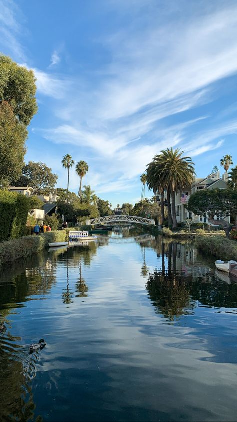 #travel #california #venice #venicebeach Venice California Aesthetic, Venice Beach Aesthetic, California Vibes Aesthetic, Venice Canals California, Venice Beach Canals, Venice Los Angeles, La Summer, Sweet California, California Aesthetic