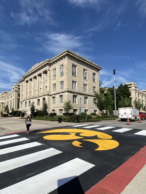 Iowa City Aesthetic, University Of Iowa Aesthetic, Wallpaper Collages, Iowa University, Life Plans, College Tour, City Skylines, University Of Iowa, Dream College