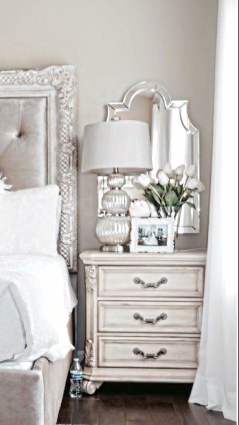 That mirror above the nightstand Nite Stand Decor, Nightstand Decor In Front Of Window, His Nightstand Decor, Pretty Nightstand Decor, Wall Decor Behind Nightstand, Night Stand Mirror Above, Mirror On Top Of Nightstand, Mirrors Above Night Stands, Night Stand With Mirror Above