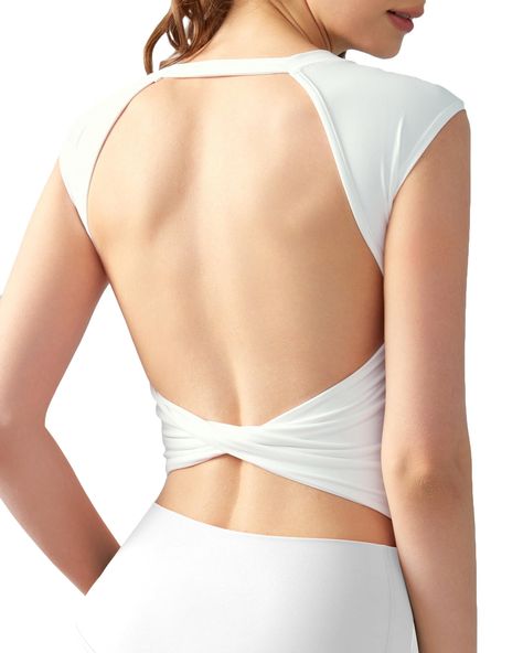 PRICES MAY VARY. Backless Workout Tops For Women---This sexy crop top revolutionizes the way you think about comfort and breathability. Its unique open back sports bra design not only frees your shoulders and back from the constraints of traditional sports bras, but also keeps you cool even during the most workouts. Tank top twisted waist detail is not just a stylish accent. Embrace the freedom of movement and feel the difference with this backless shirts for women. Longline Sports Bras Cap Slee Backless Workout Top, Athletic Tops, Pretty Tops, Exercise Bras, Sports Bras, Outfit Gym, Gym Aesthetic, Backless Shirt, Backless Tank Top