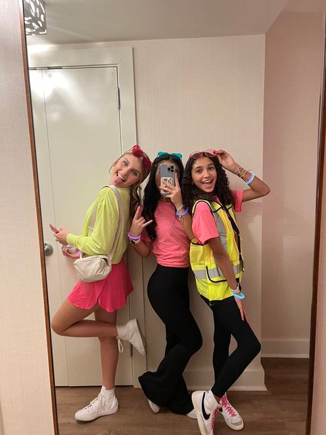 this are our party fits for a glow party! we had lots of fun and had amazing outifts. Blacklight Party Outfit, Glow Party Outfit, Glow Outfits, Neon Birthday Party, Blacklight Party, Neon Birthday, Birthday Party Outfits, Party Fits, Glow Party